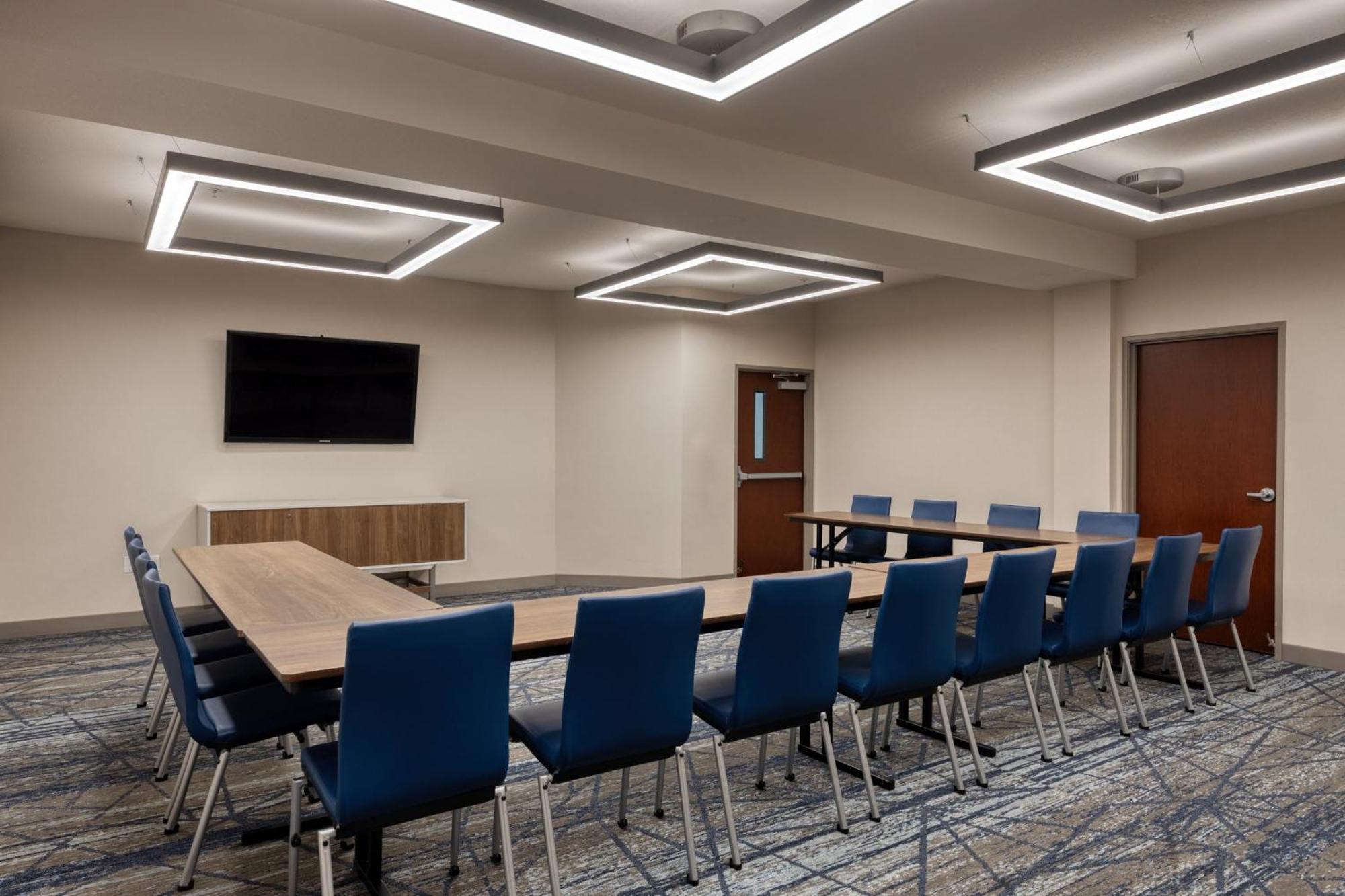 Holiday Inn Express Hotel & Suites Portland - Jantzen Beach By Ihg Esterno foto