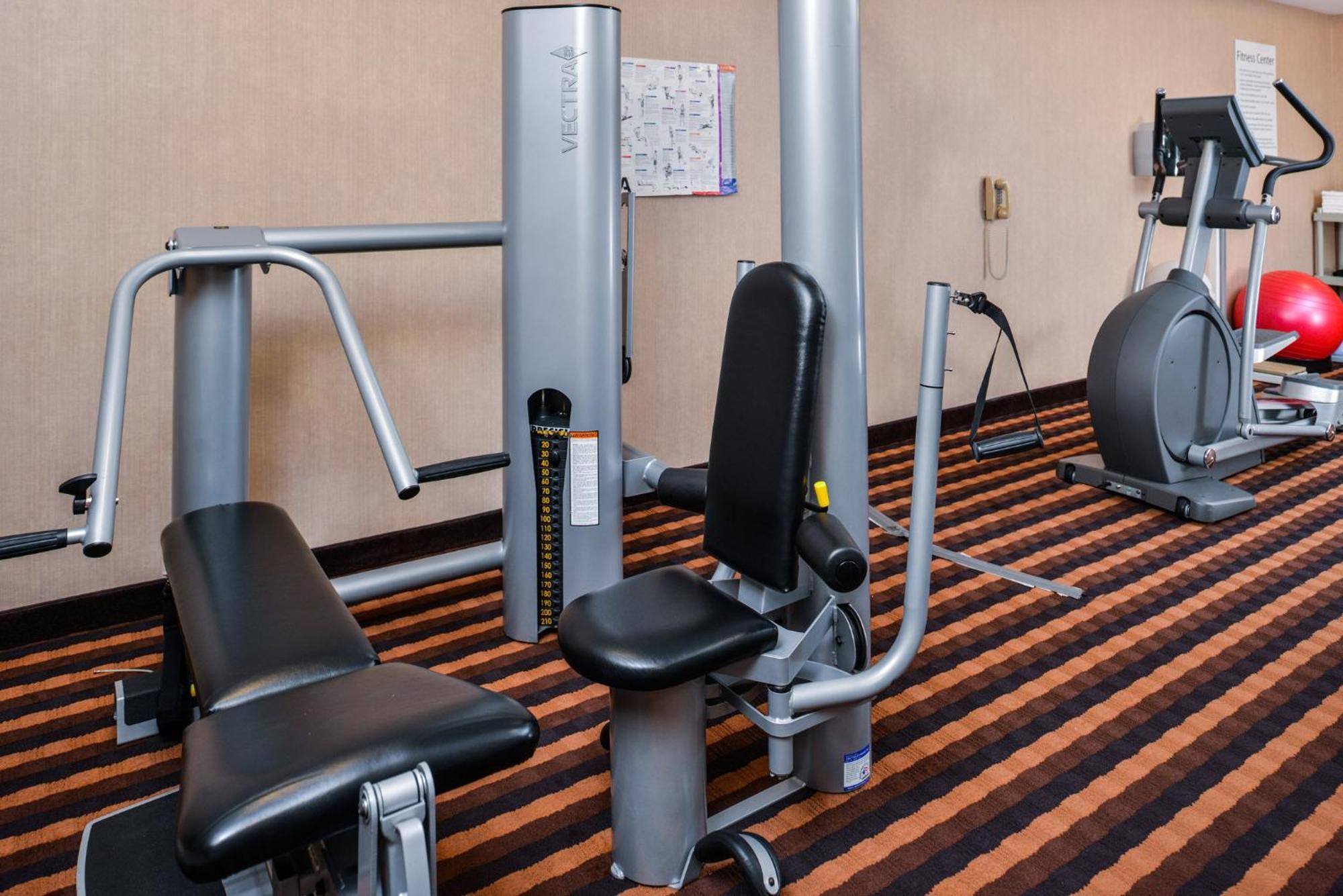 Holiday Inn Express Hotel & Suites Portland - Jantzen Beach By Ihg Esterno foto