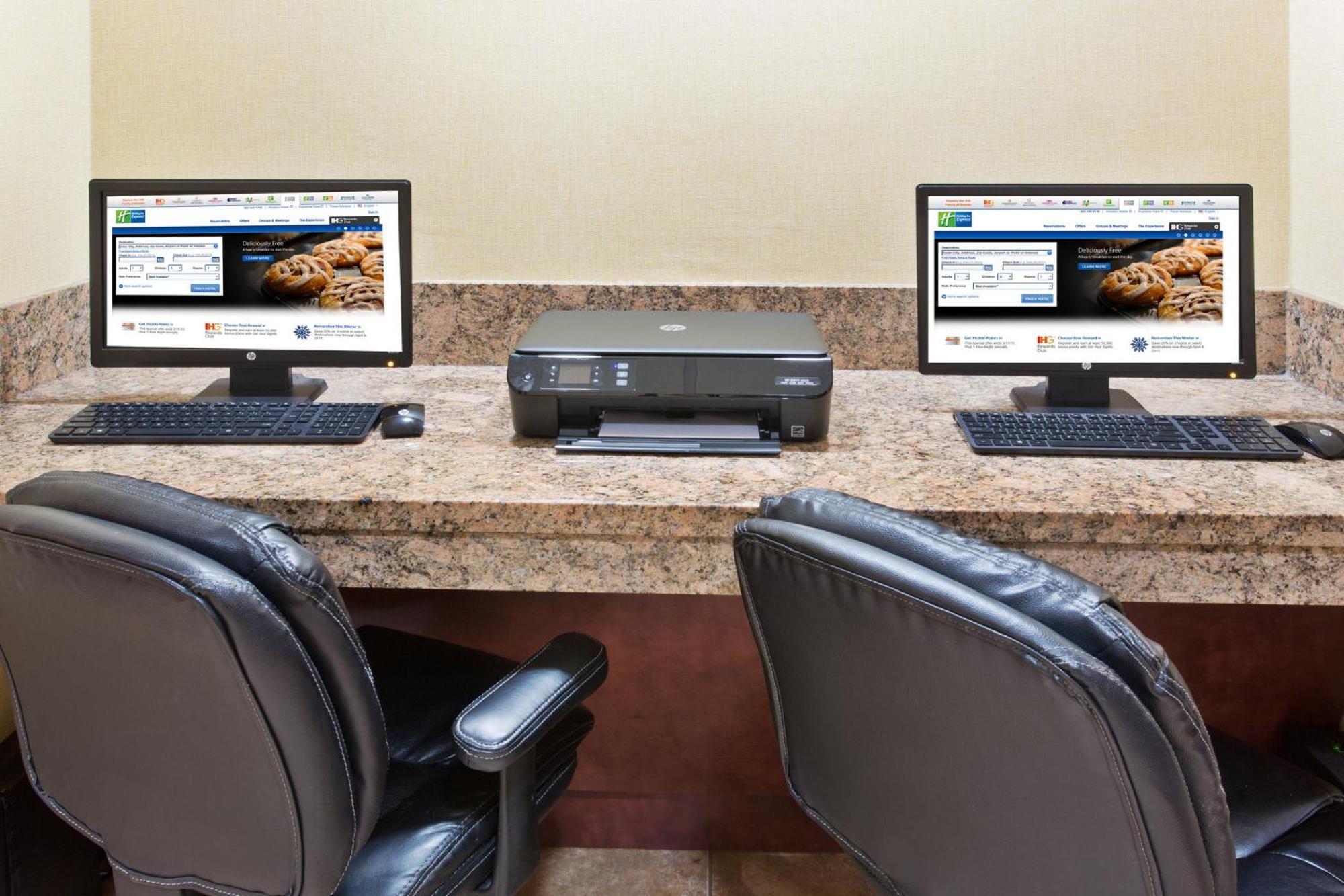 Holiday Inn Express Hotel & Suites Portland - Jantzen Beach By Ihg Esterno foto