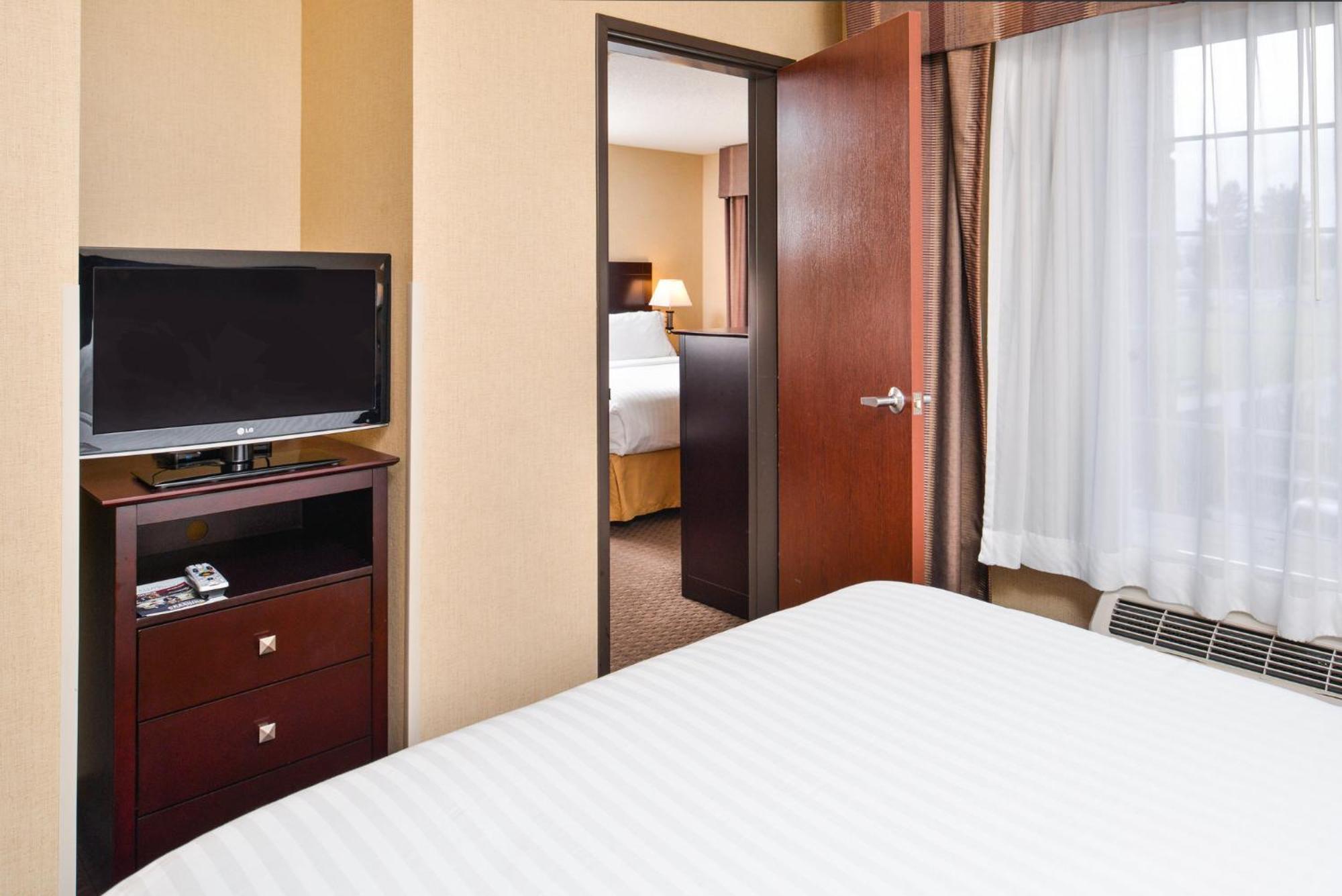 Holiday Inn Express Hotel & Suites Portland - Jantzen Beach By Ihg Esterno foto